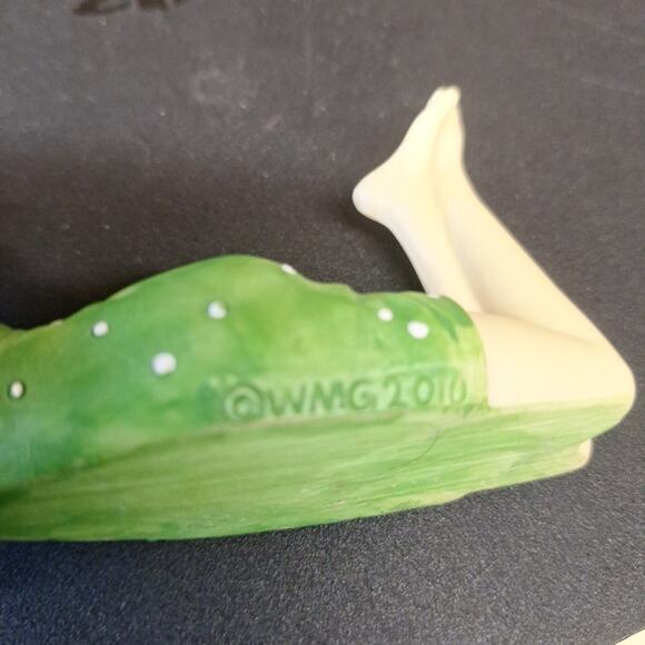 WMG 2010 Vintage Style Bathing Beauty Figurine Green Swimsuit Shelf Sitter - Picture 3 of 5